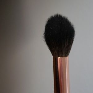 Charlotte Tillbiry sculpt brush